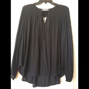 🆕 Ro & De Pullover Top - Size Small